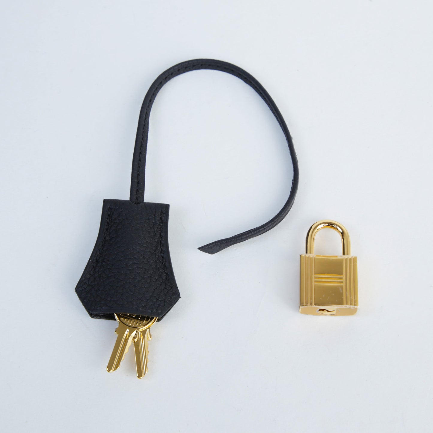 HERMÈS Birkin 30 Noir (89) Togo Gold hardware K (2025)