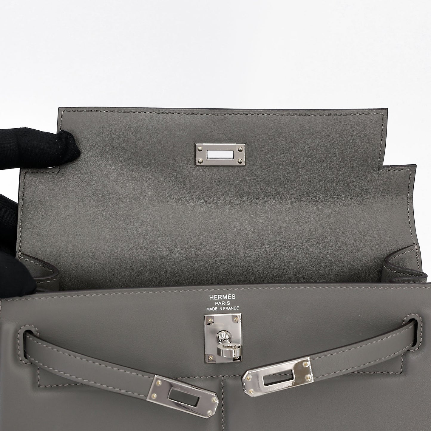 HERMÈS Limited Edition Kelly 25 Padded Sellier Gris Meyer (0L) Swift Palladium hardware B (2023)
