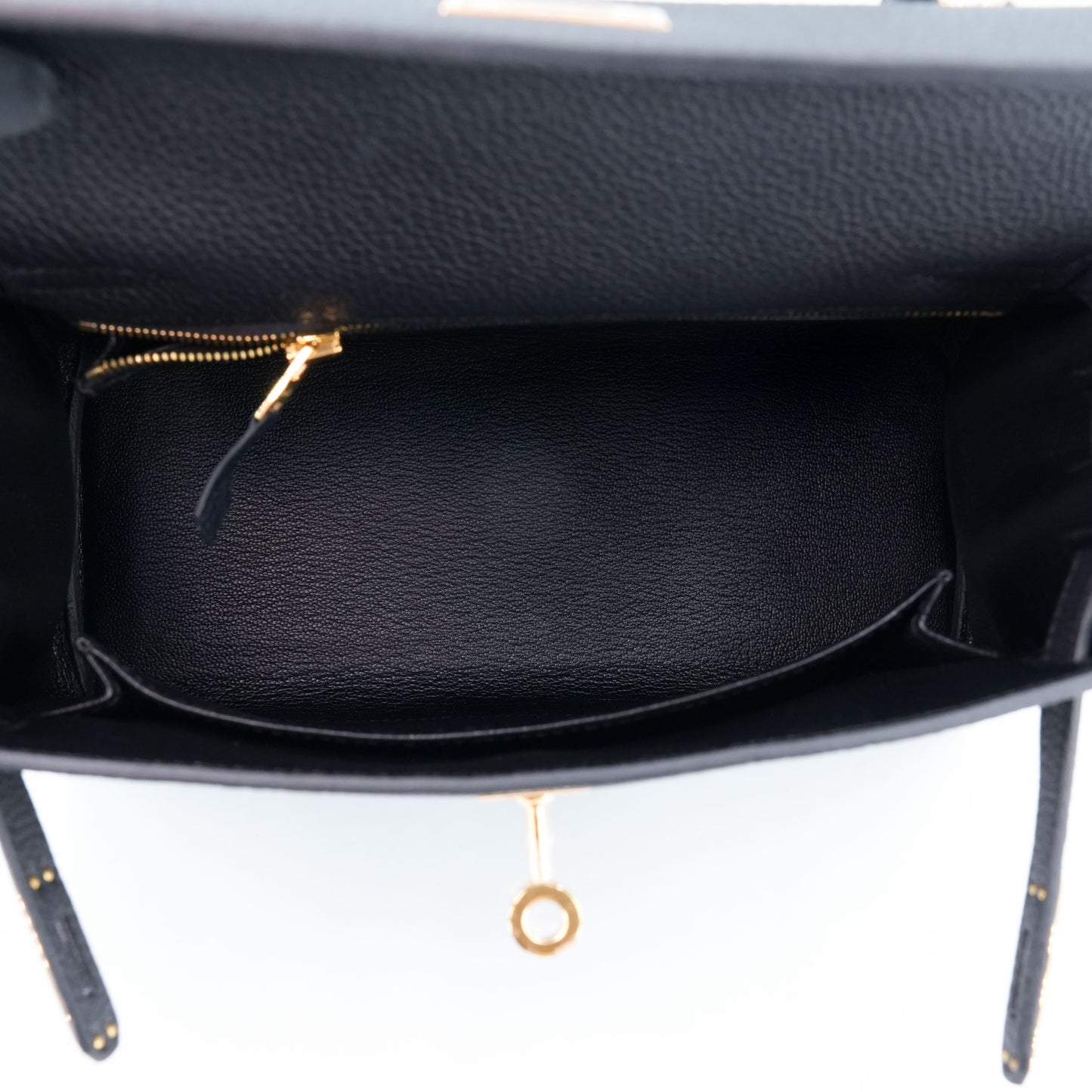 HERMÈS Kelly 25 Noir (89) Togo Gold hardware K (2025)