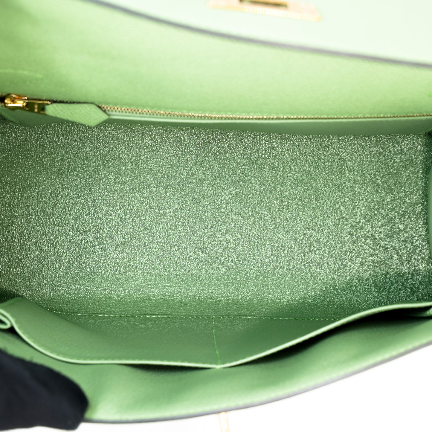 HERMÈS Kelly 28 Sellier Vert Criquet (3I) Epsom Gold hardware D (2019)