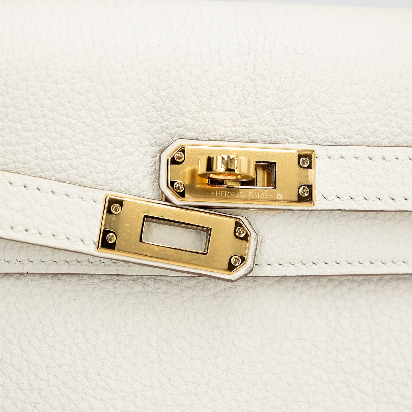 HERMÈS Kelly 25 Mushroom (0T) Togo Gold hardware B (2023)