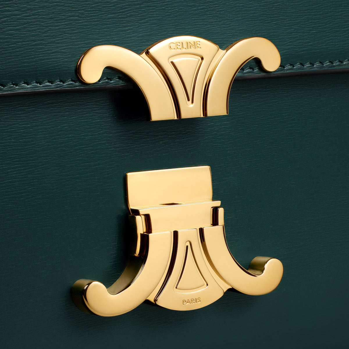 Celine TEEN TRIOMPHE BAG IN shiny calfskin 2025