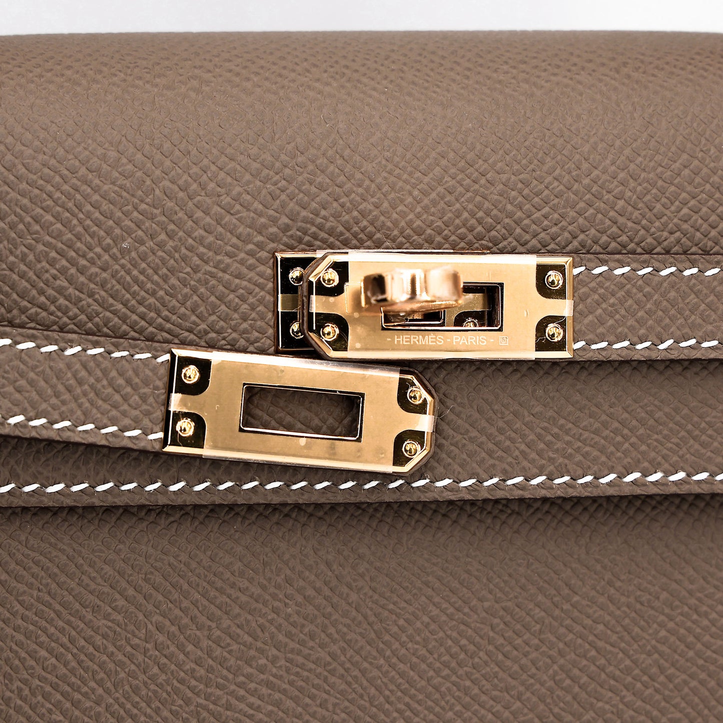 HERMÈS Kelly 25 Sellier Etoupe (18) Epsom Gold hardware K (2025)