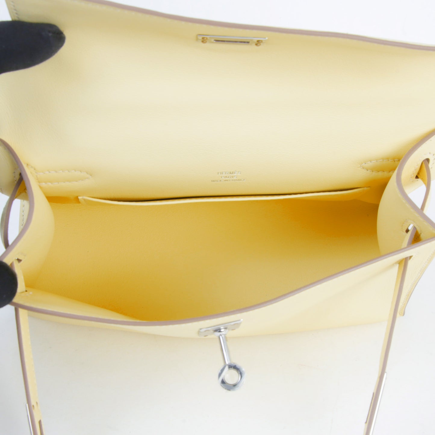 HERMÈS Kelly Pochette Jaune milton (i8) Swift Palladium hardware K (2025)