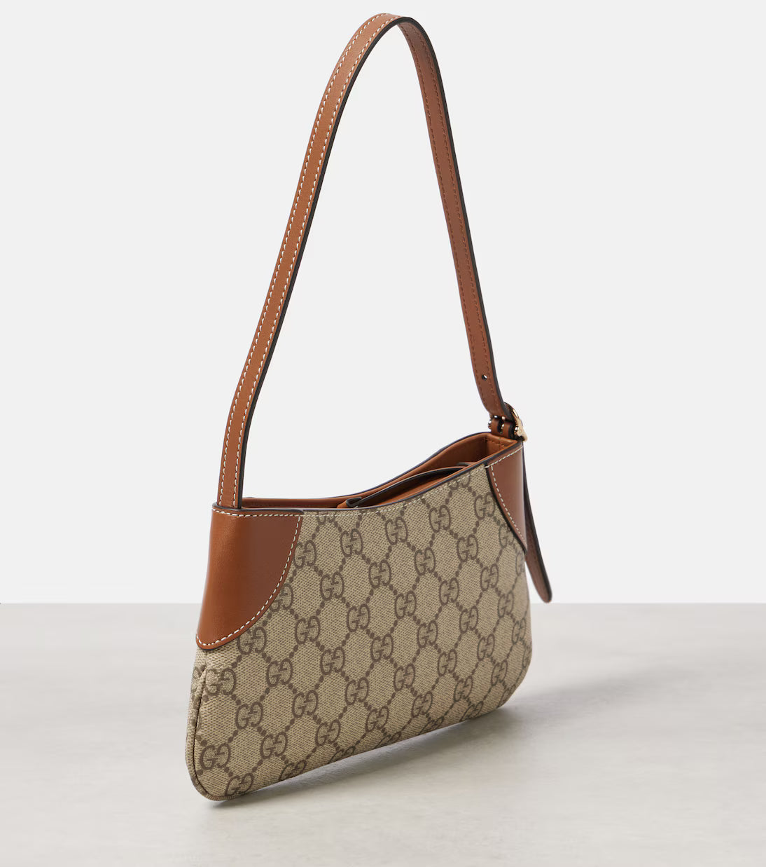 Gucci GG Emblem Mini shoulder bag 2025