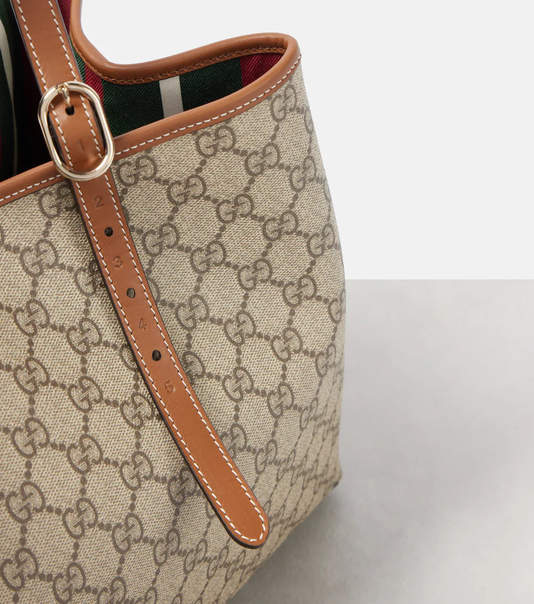 Gucci GG Emblem Large tote bag 2025