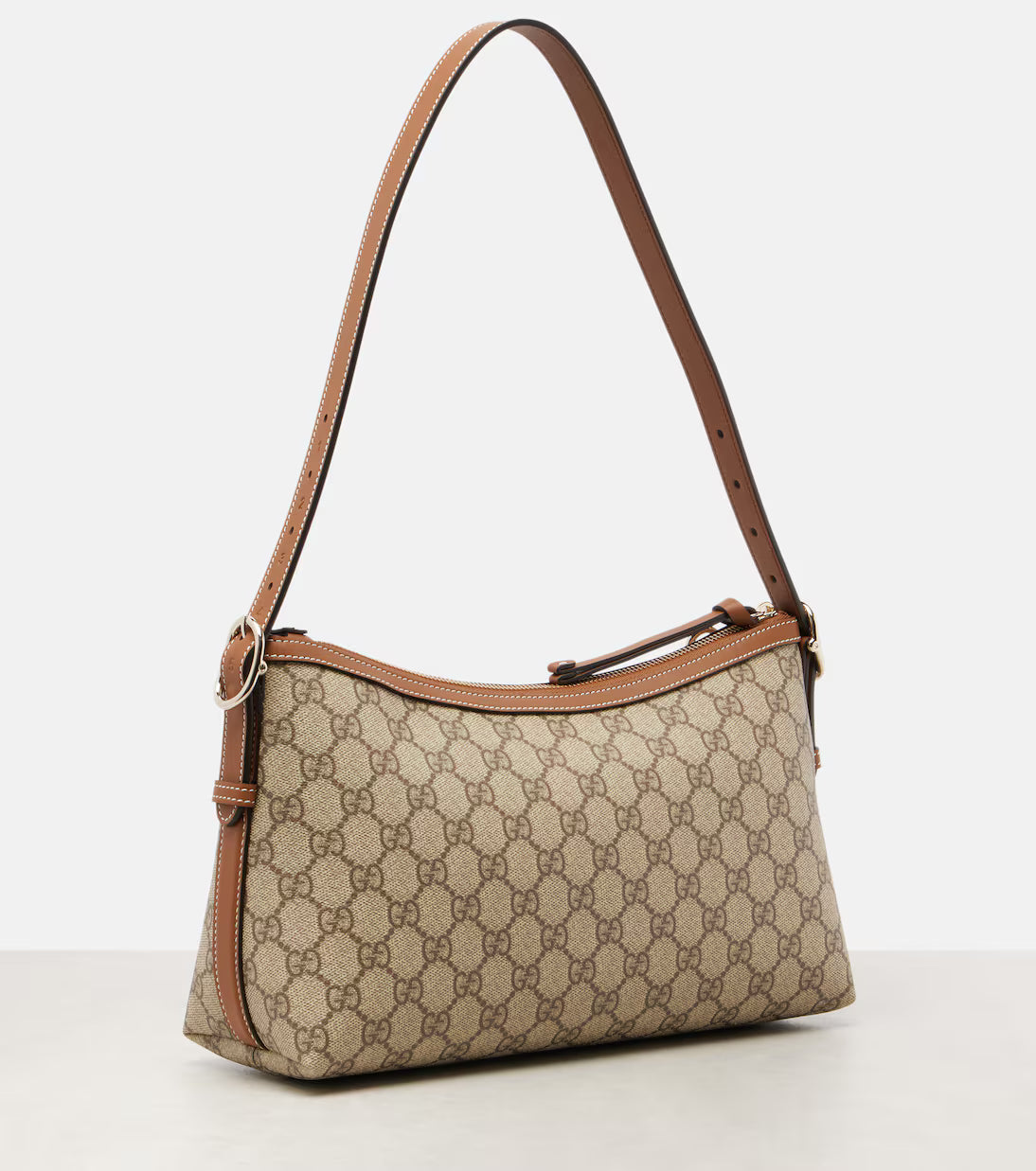 Gucci GG Emblem Medium shoulder bag 2025