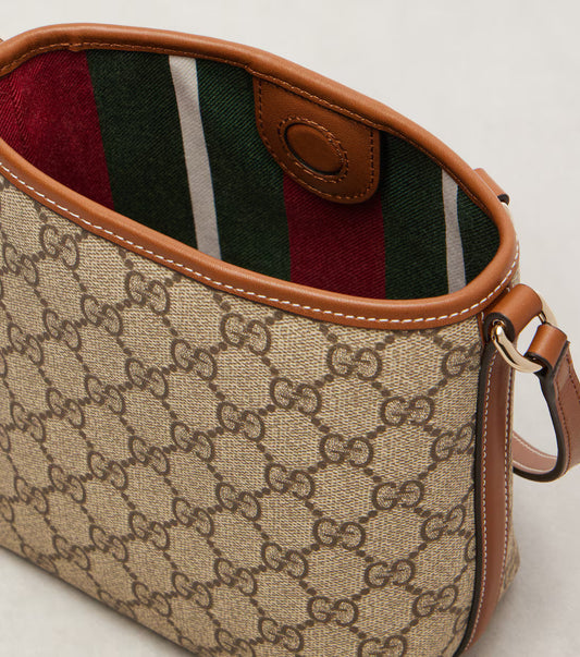 Gucci GG Emblem Small bucket bag 2025