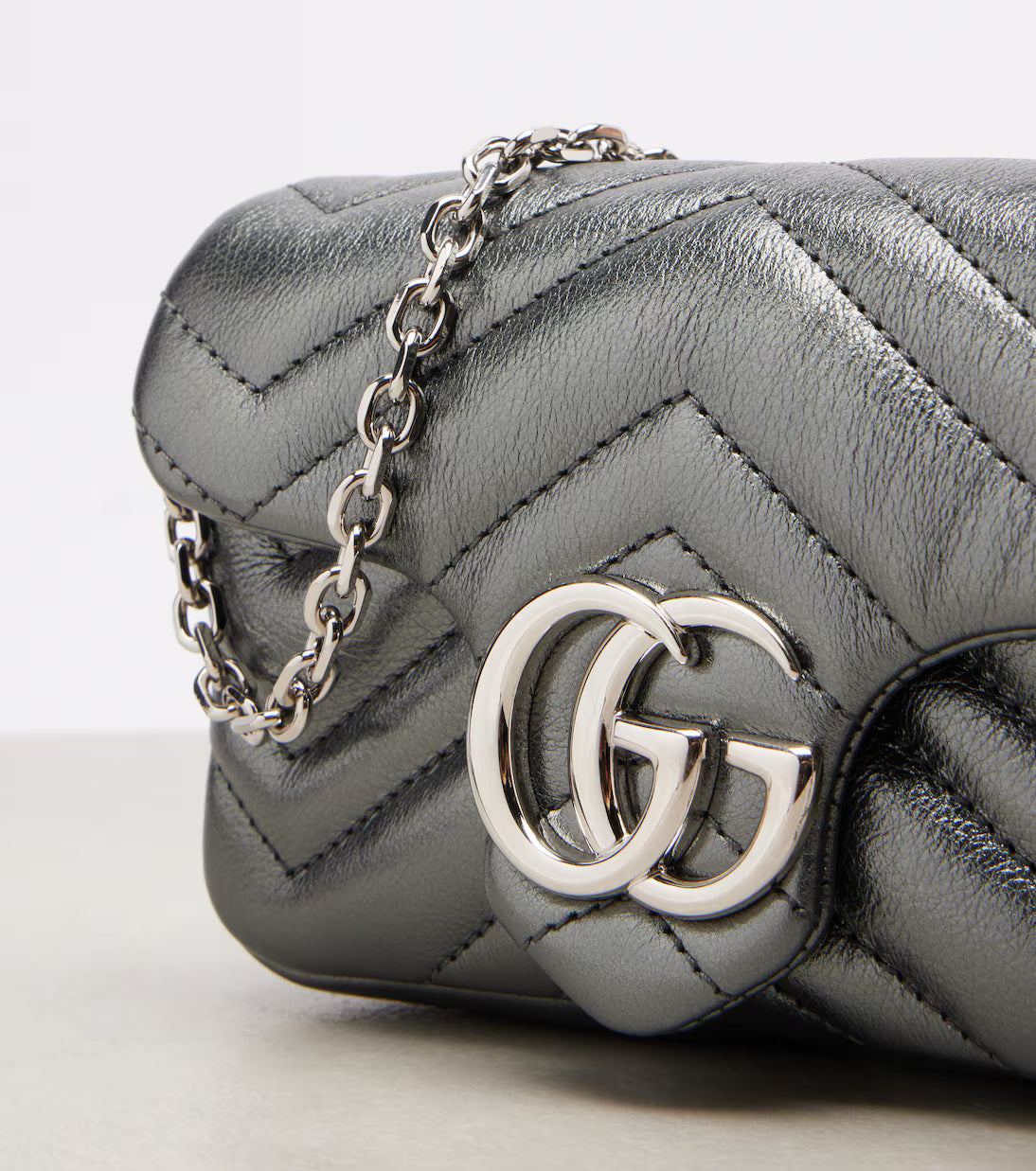 Gucci GG Marmont Mini leather shoulder bag 2025