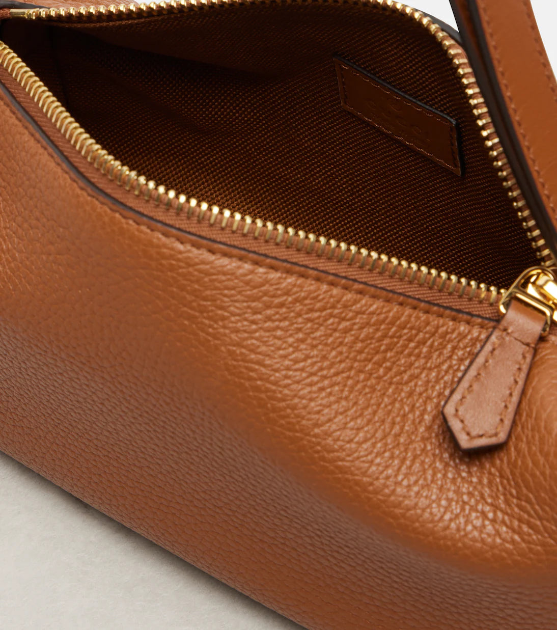 Gucci Half Horsebit Small leather shoulder bag 2025