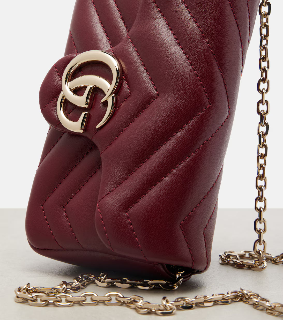 Gucci GG Marmont Mini leather shoulder bag 2025
