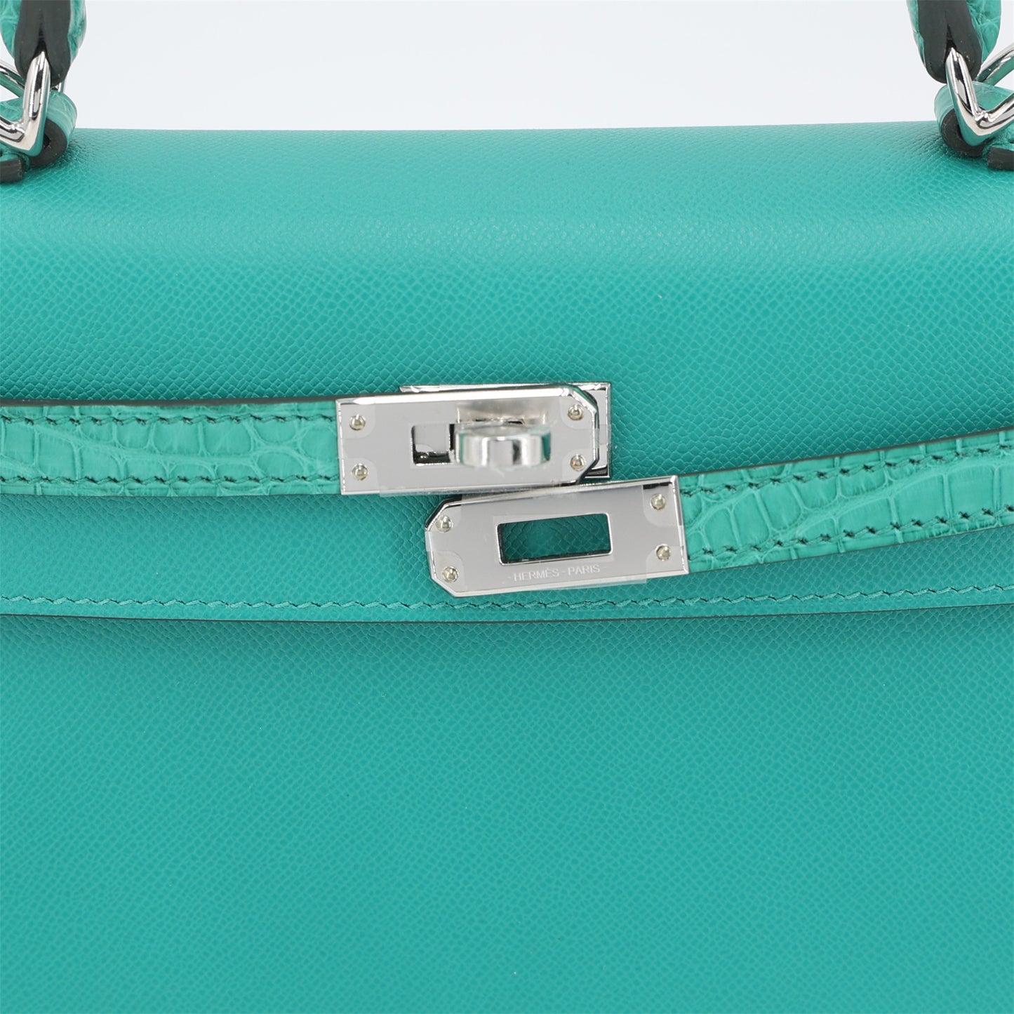 HERMÈS Kelly 25 Sellier Touch Vert Jade (O6) Madame Alligator Palladium hardware W (2024)